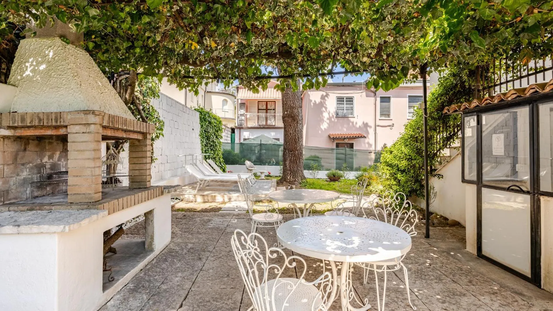 公寓 Villa Magnolia Apartments, Lago Di Garda 佩斯基耶拉德加达